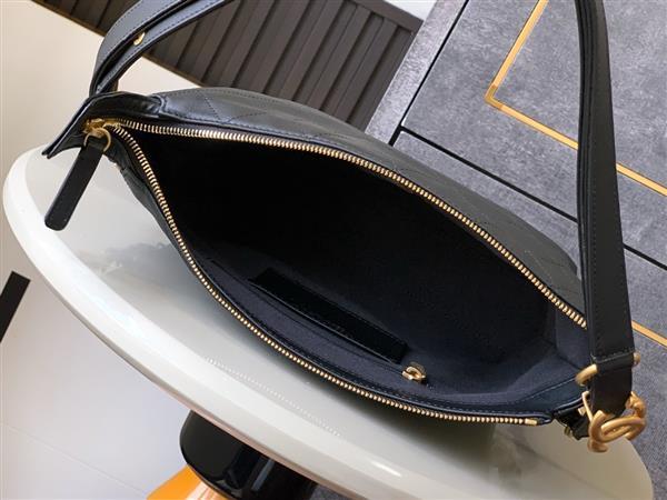 2026127213720447 800